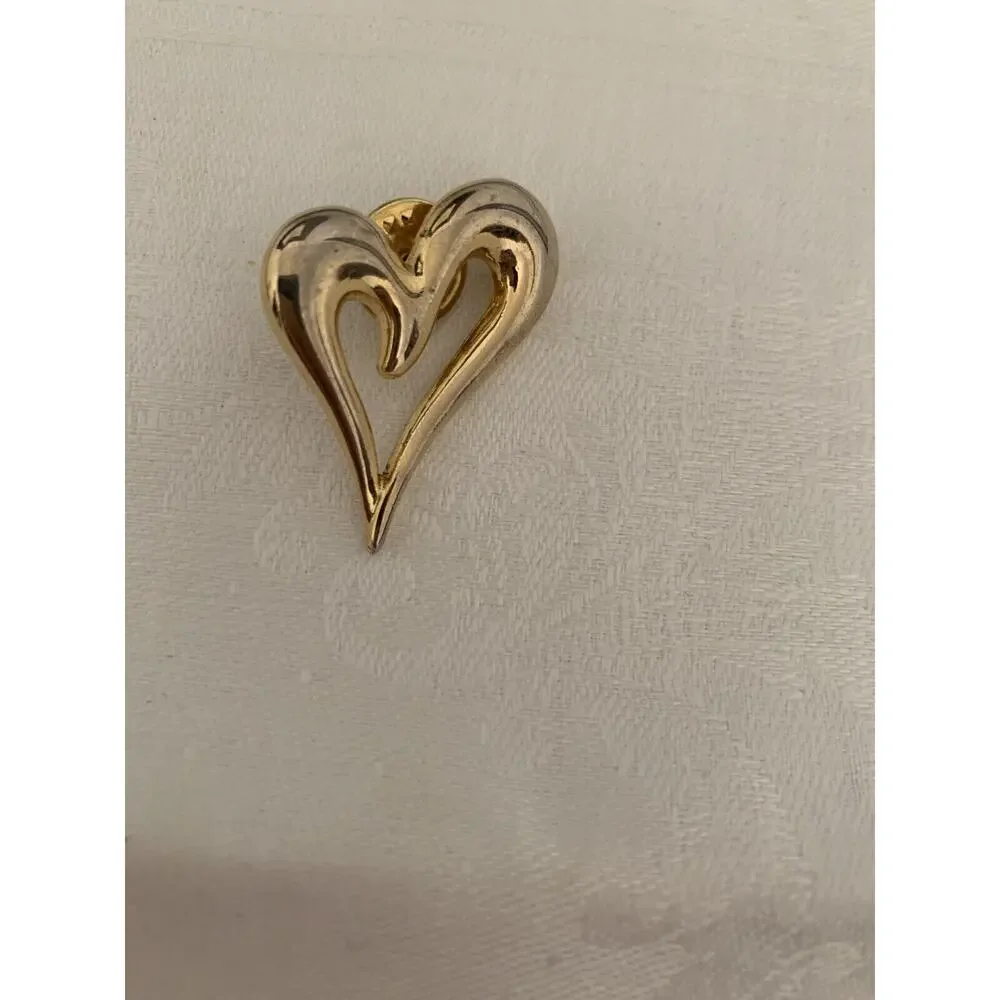 Vintage Goldtone Brooch Pinback Heart Shape 1 3/8" Estate Found Pin - Picture 3 of 5